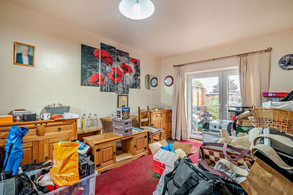 Property photo 2 of 18