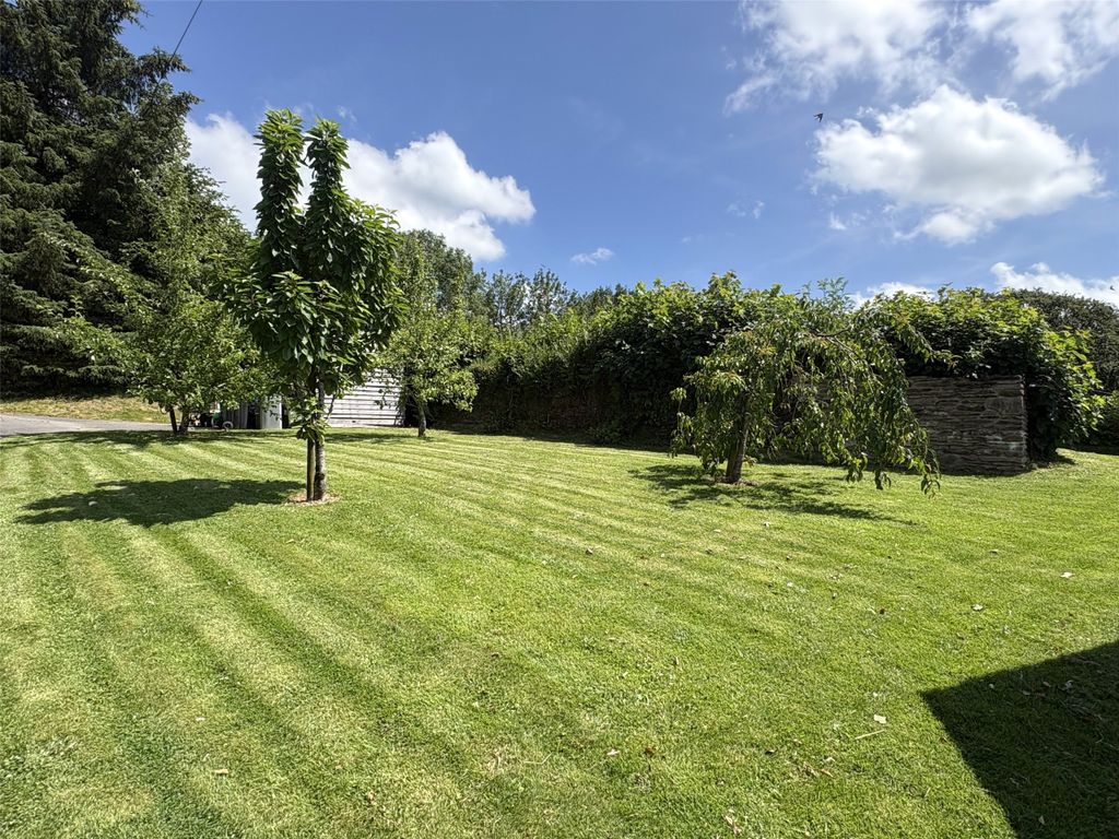 Property photo 3 of 9 Picture No. 06