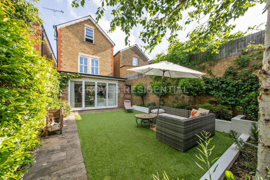 Property photo 1 of 17