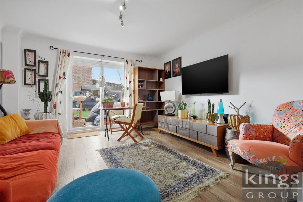 Property photo 3 of 13