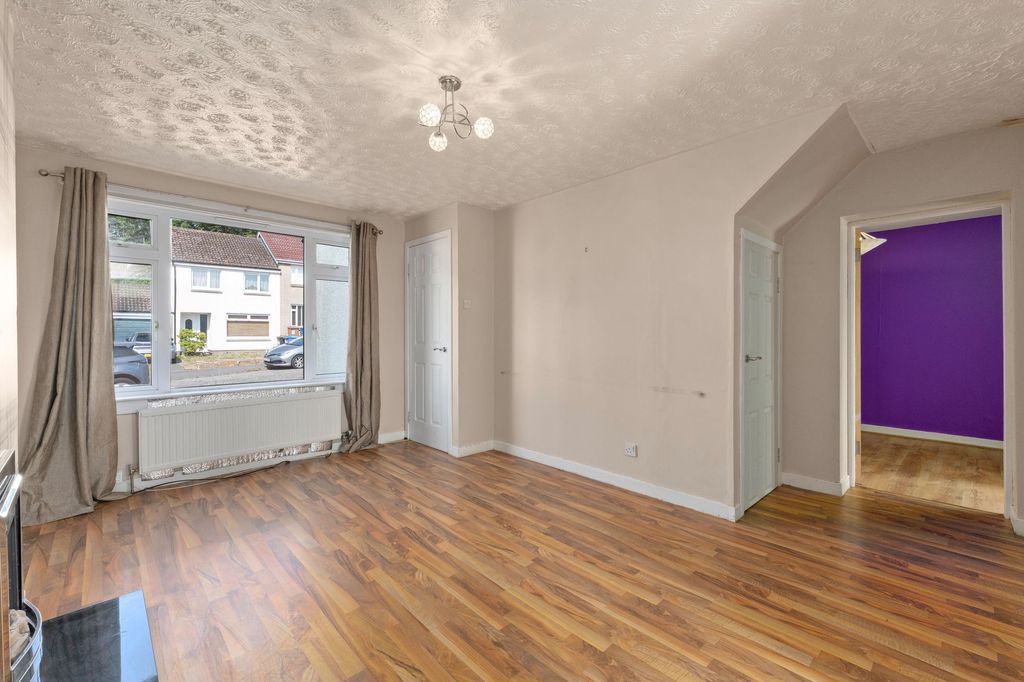 Property photo 2 of 23