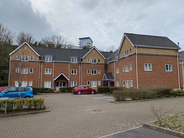 Property photo 1 of 8