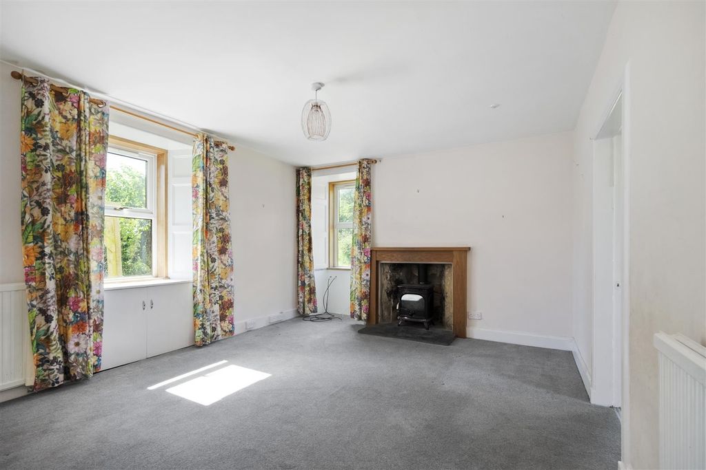 Property photo 2 of 32 1-18.Jpg