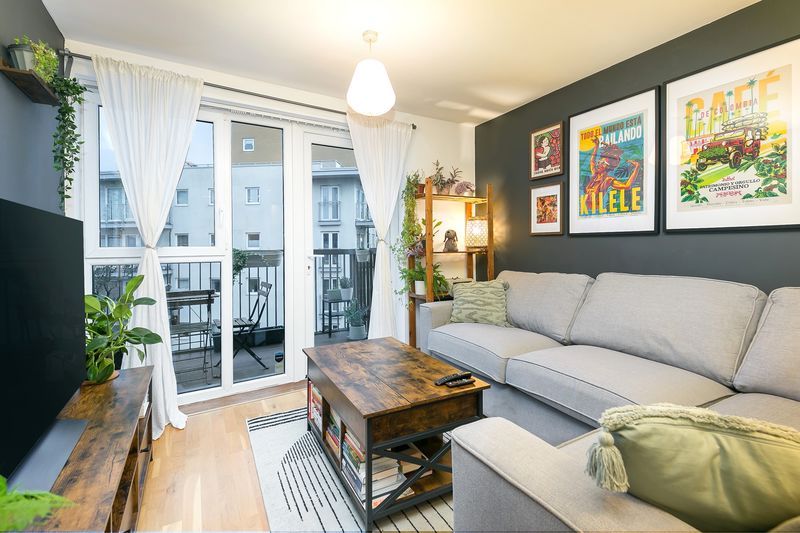 Property photo 3 of 13 Reception Area