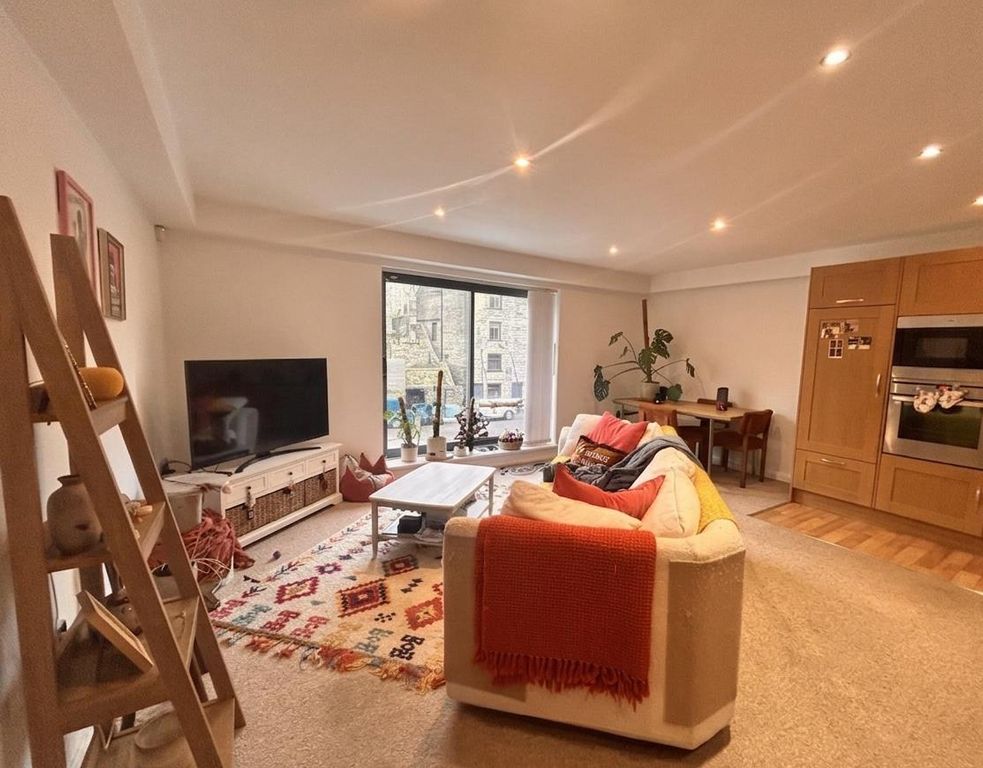 Property photo 2 of 11 Living Room 2.Png