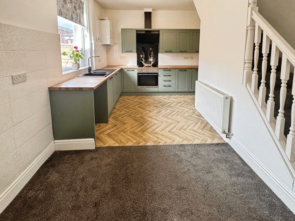 Property photo 3 of 13 Kitchen Diner