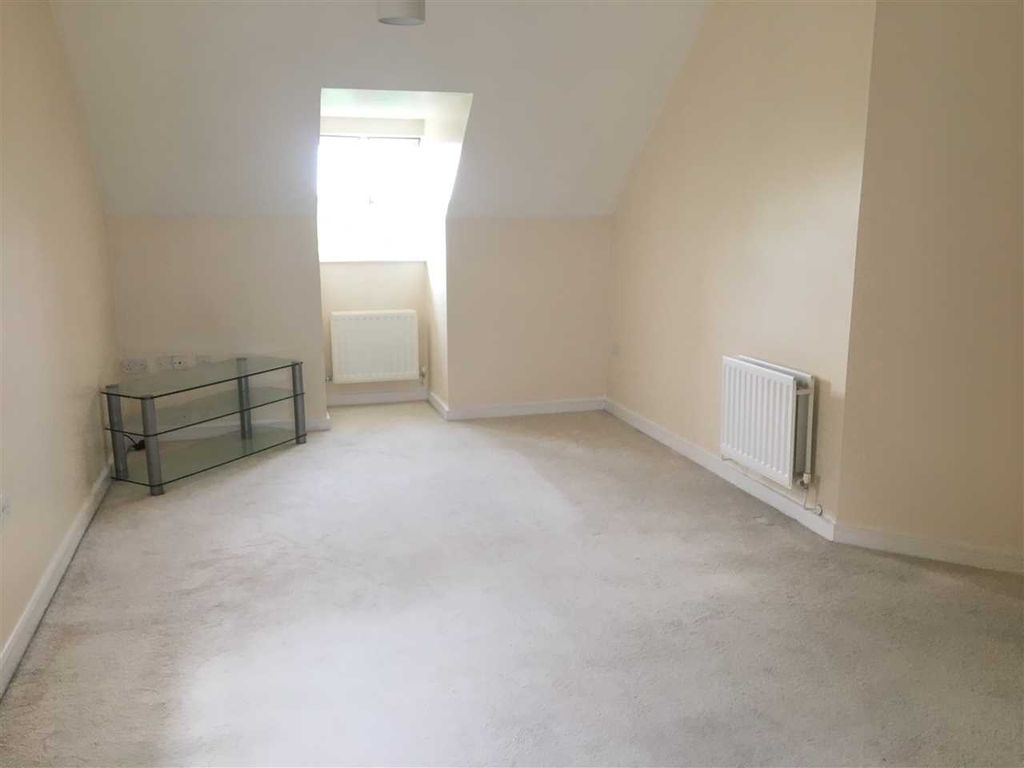 Property photo 2 of 6 Lounge