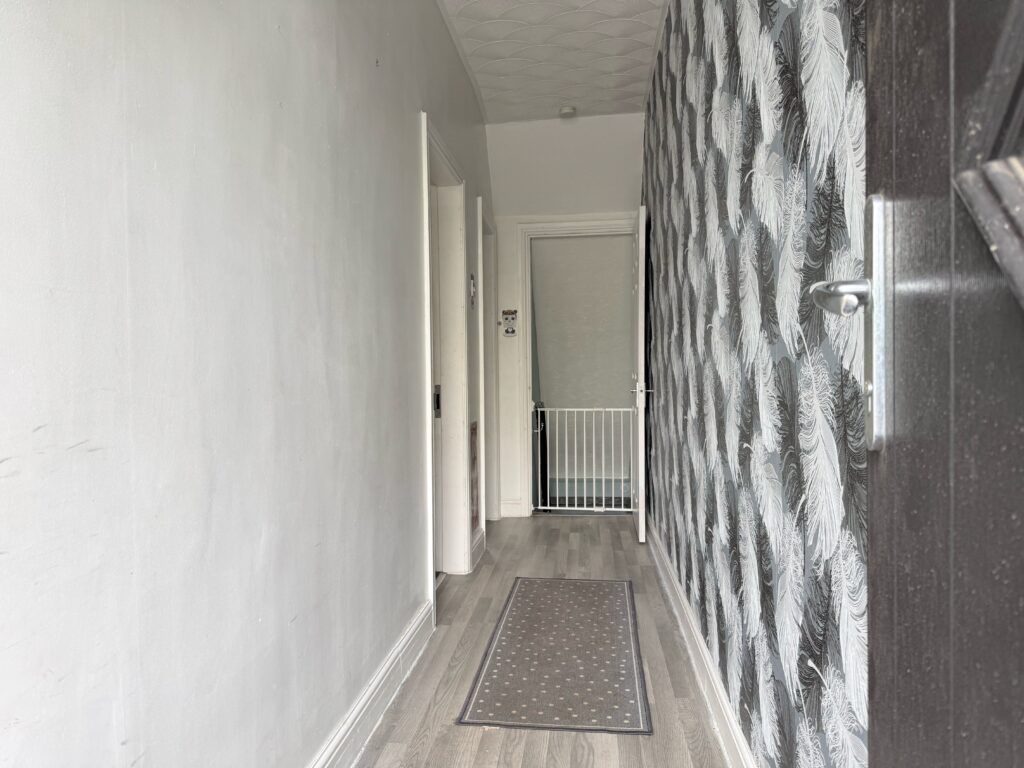Property photo 2 of 33