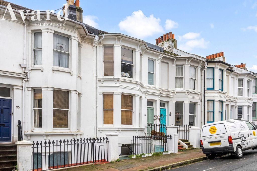 Property photo 2 of 17 3.Jpeg