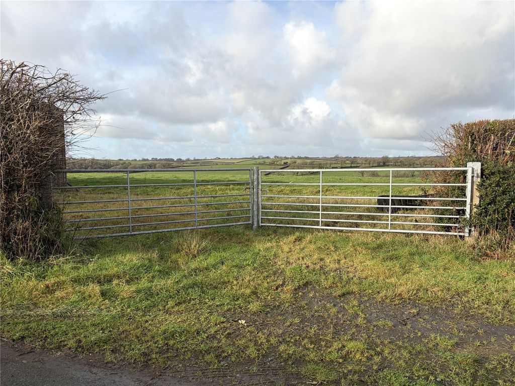 Property photo 3 of 7 Picture No. 04