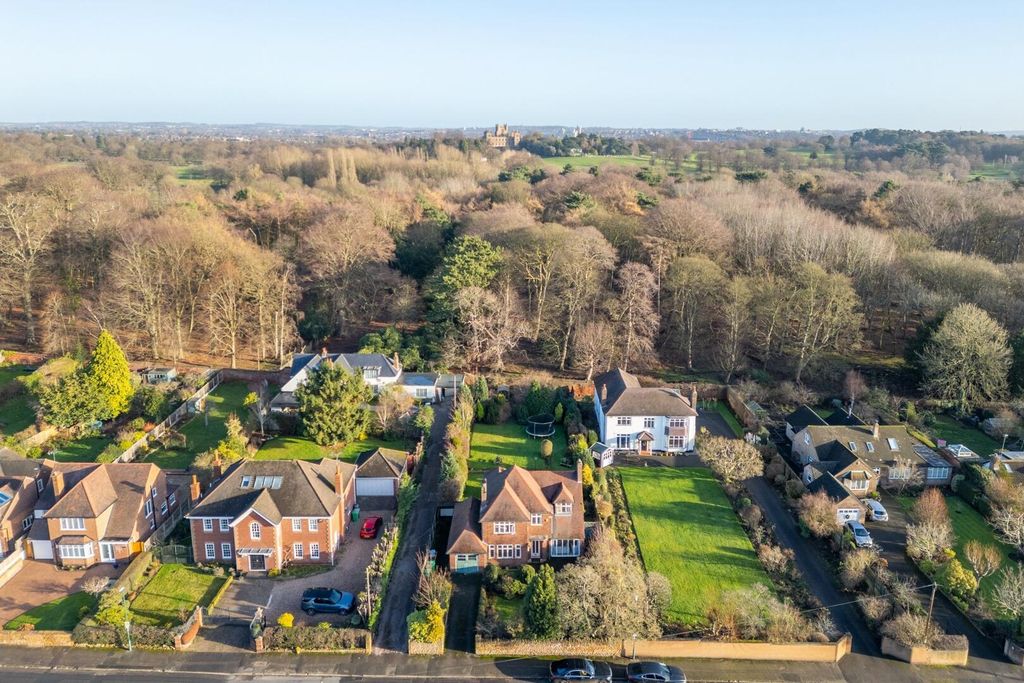 Property photo 2 of 21 Front (Exterior)