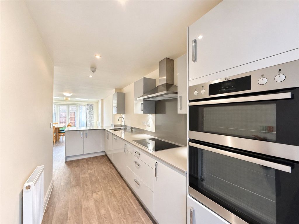 Property photo 2 of 15 Picture No. 04