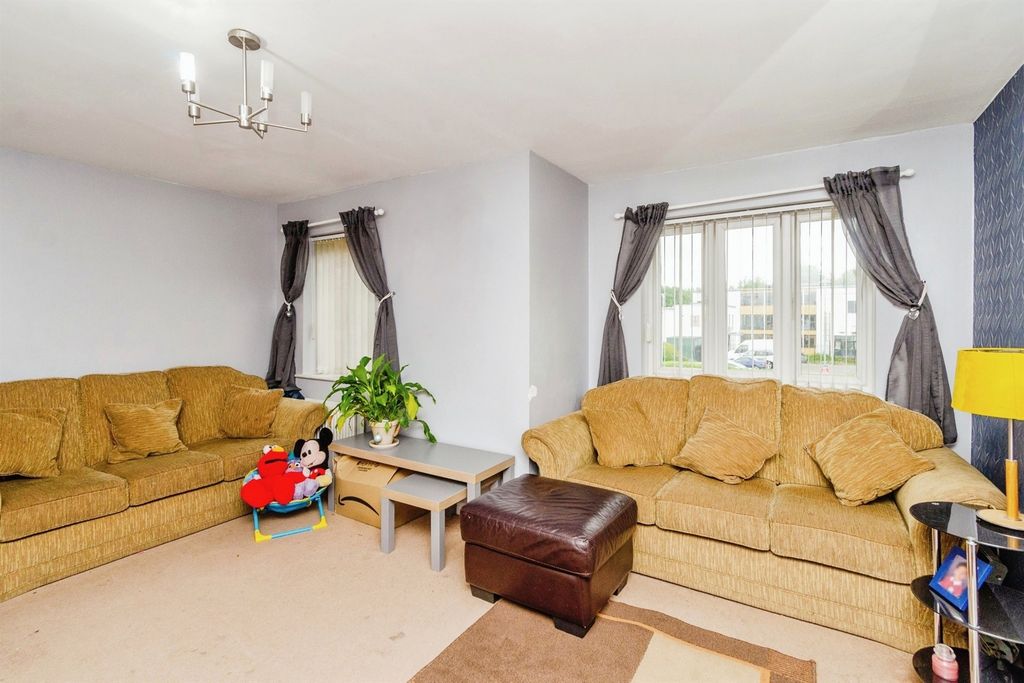 Property photo 3 of 14