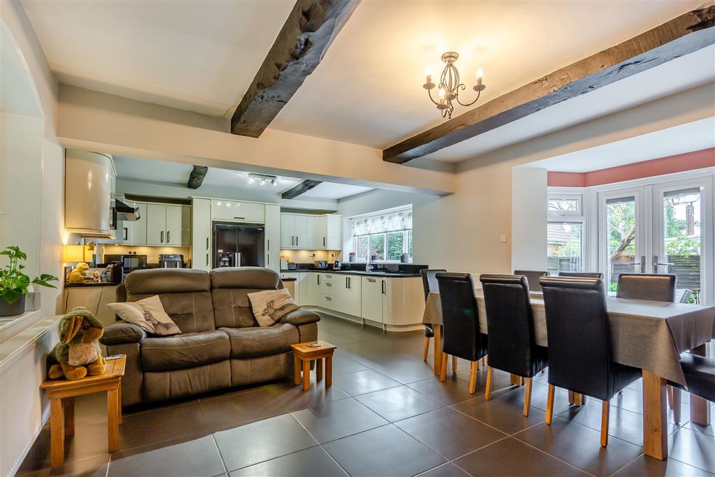 Property photo 2 of 51