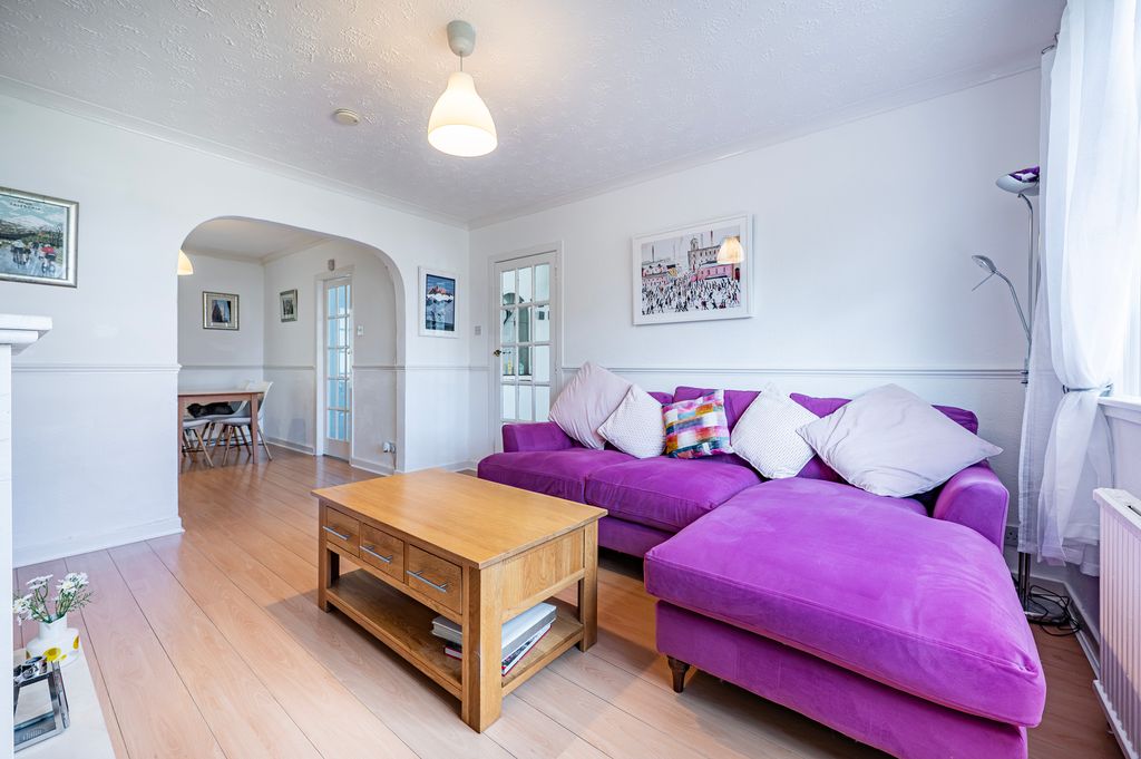 Property photo 3 of 48