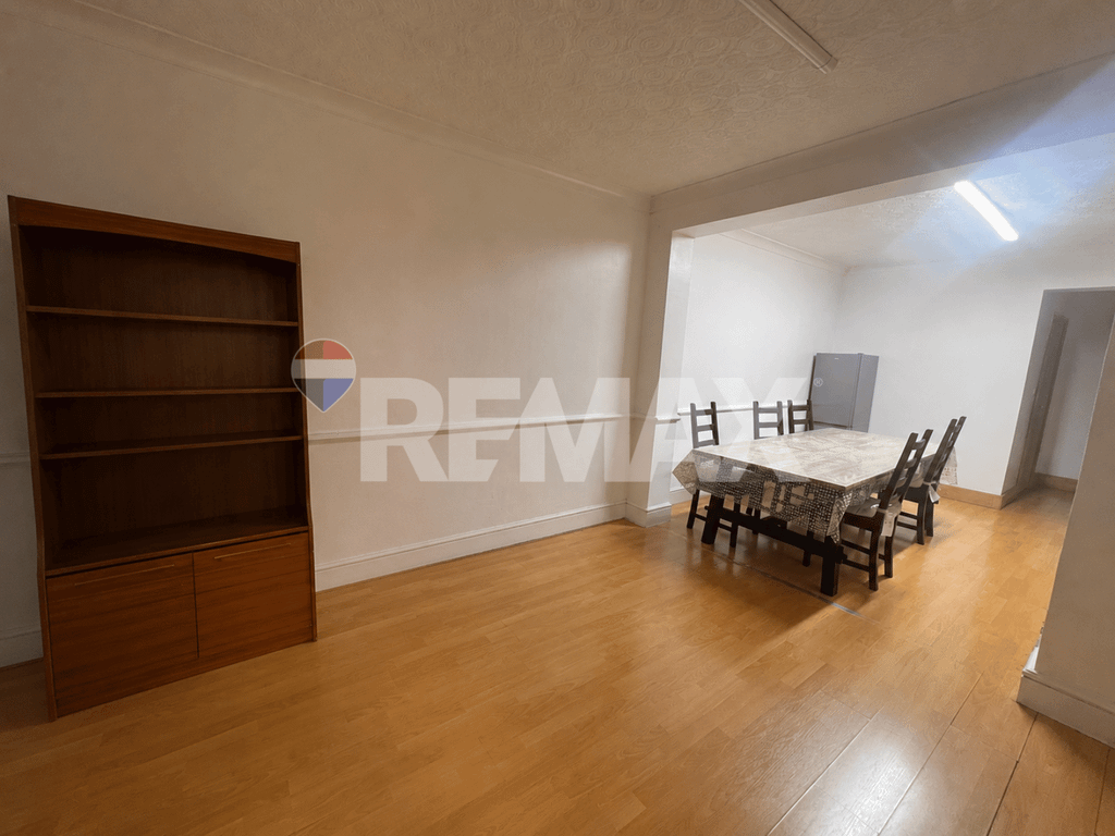 Property photo 3 of 31
