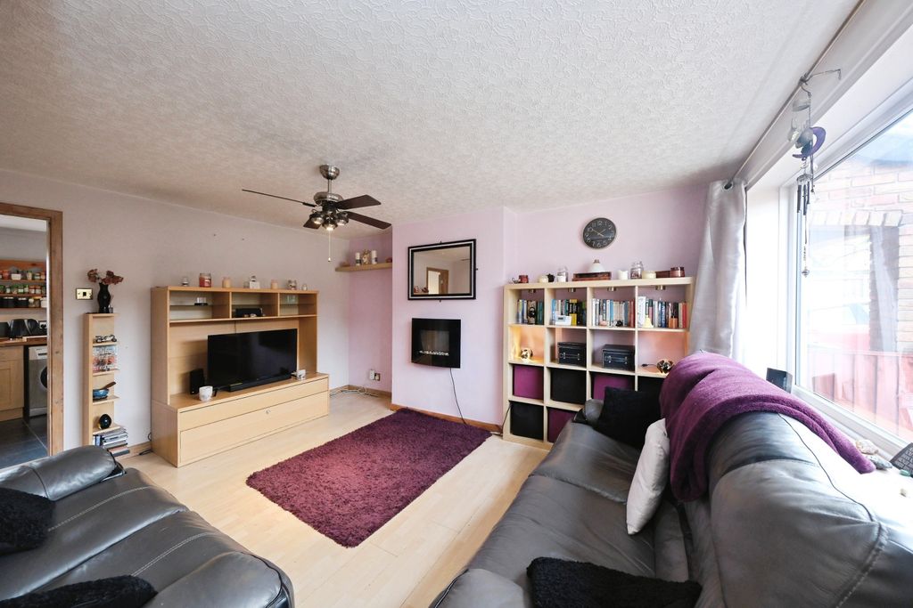 Property photo 3 of 22 Img_4724