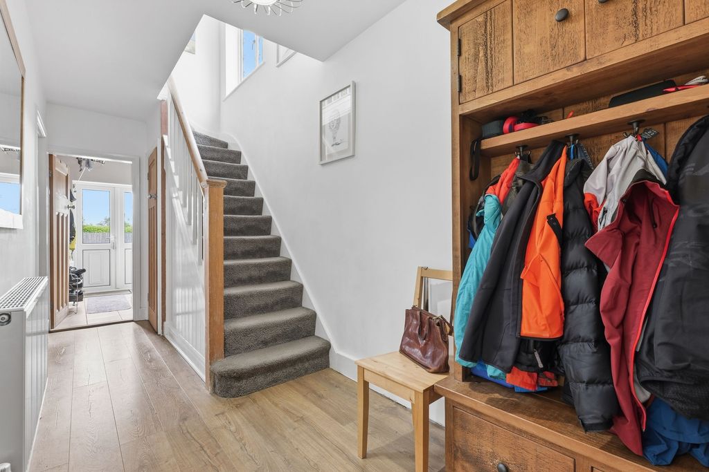 Property photo 2 of 43
