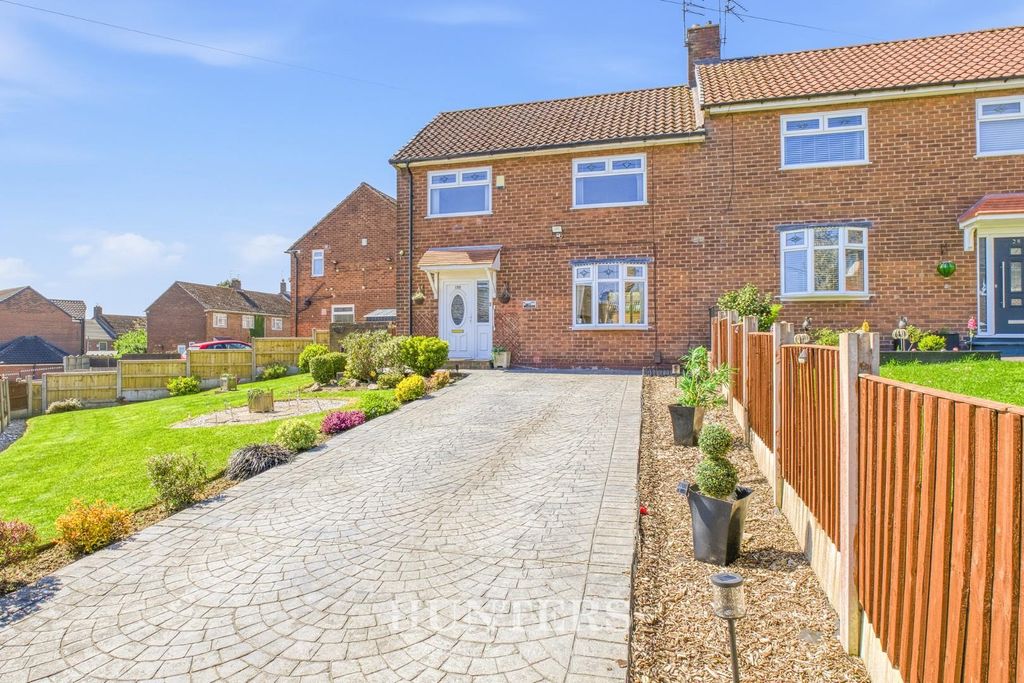 Property photo 2 of 25 Fairfield Road (23).Jpg