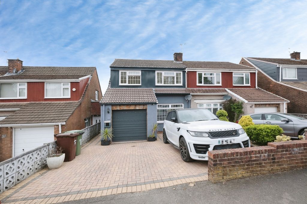 Property photo 1 of 24 16Elgar-01