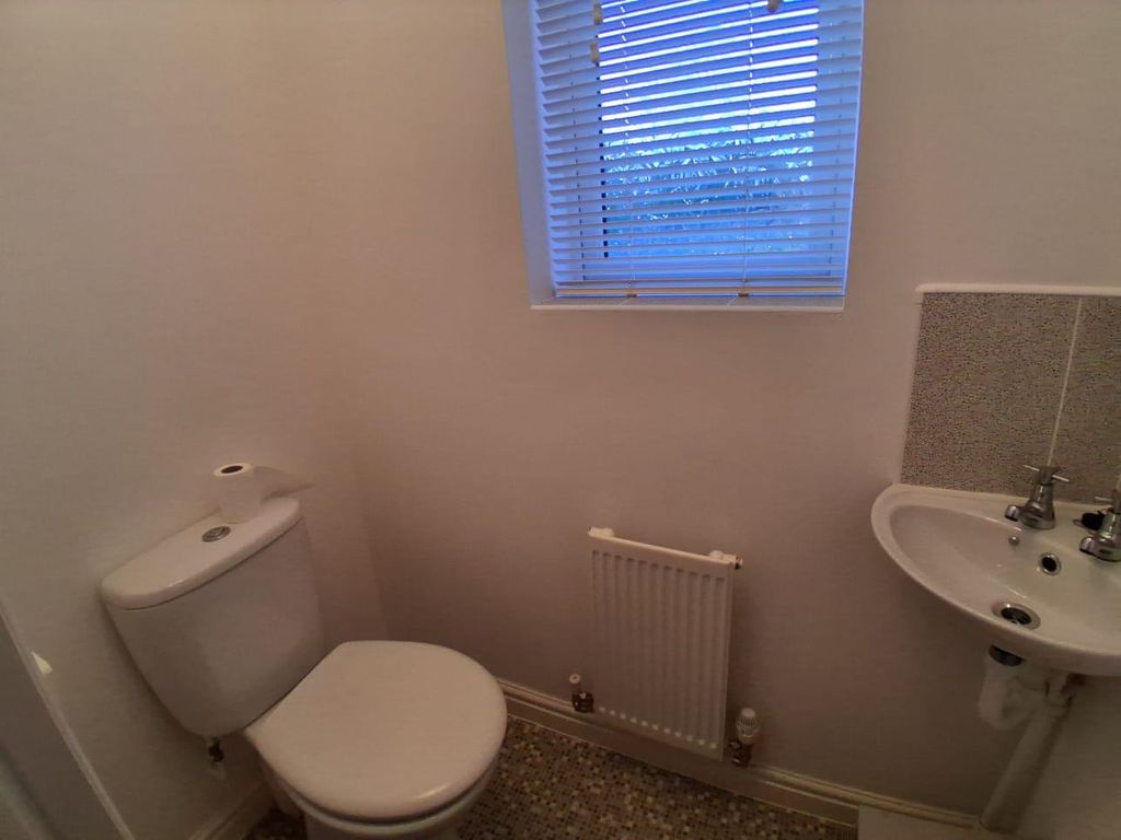 Property photo 2 of 14 Cloakroom/WC
