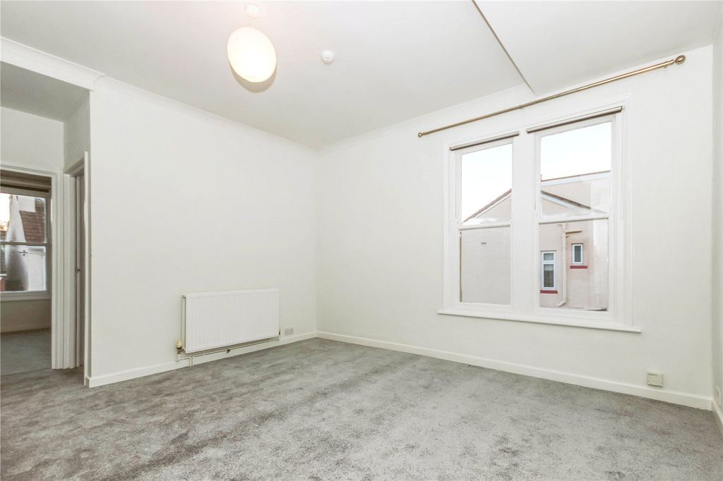 Property photo 1 of 11 Picture No. 31