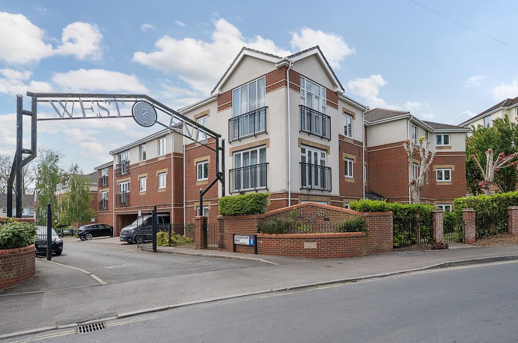 Property photo 1 of 8 2-681A108ce361A-1...