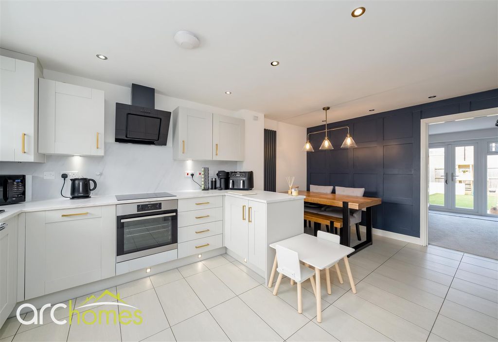 Property photo 3 of 30 Dsc07763-Edit.Jpg