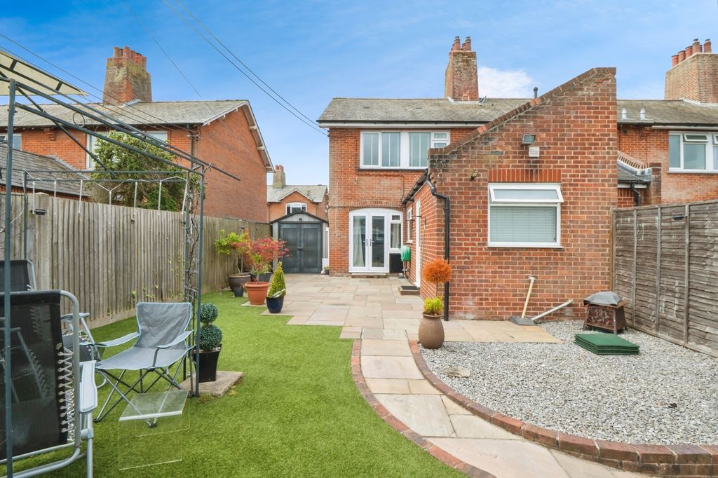 Property photo 2 of 16 Photo