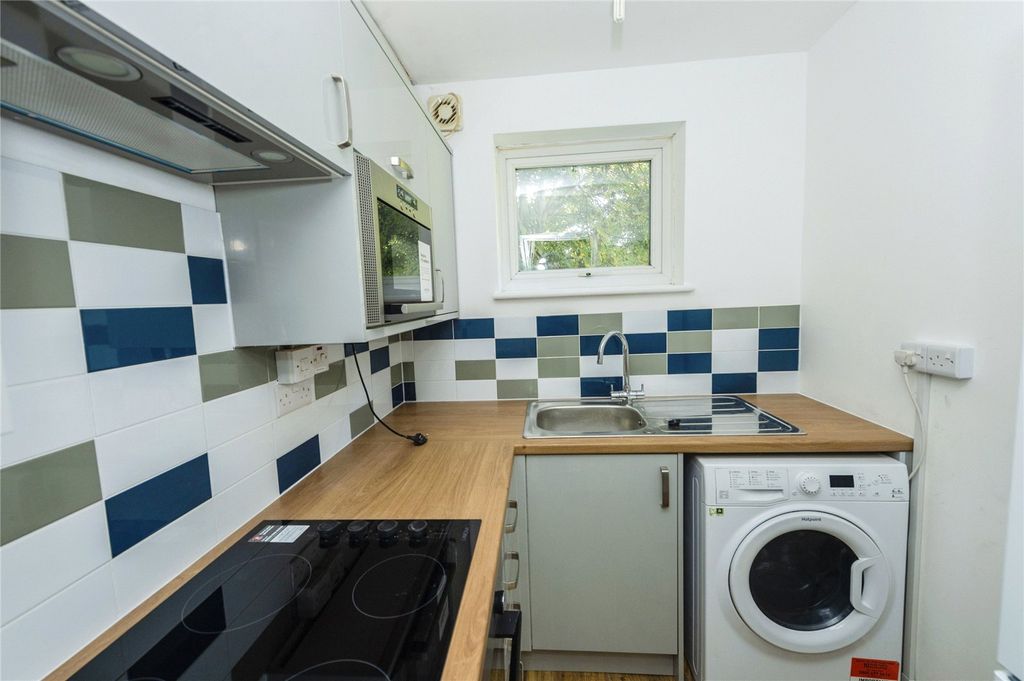 Property photo 2 of 10 Picture No. 06