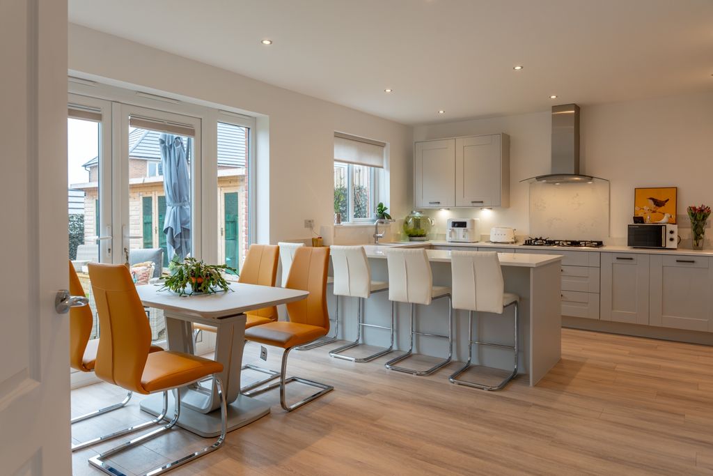 Additional image 12 of 4 bed terraced house for saleHen Chwarel Drive, Llanwern NP18