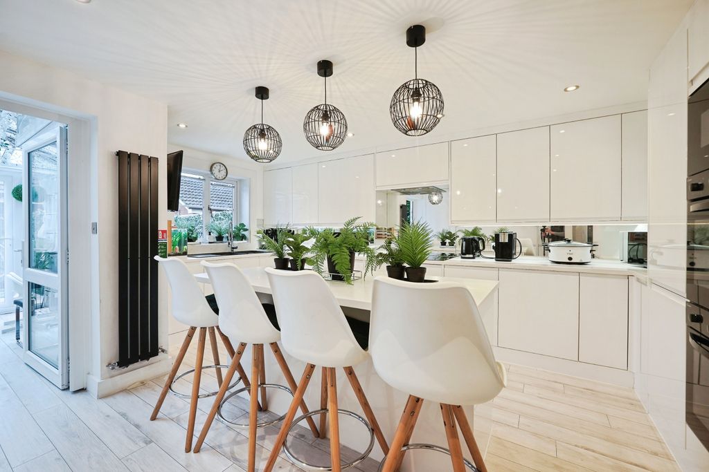 Property photo 2 of 27 Kitchen-Breakfast Room