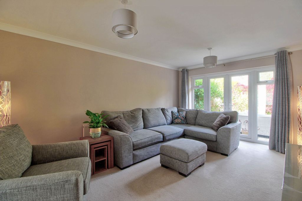 Property photo 3 of 23