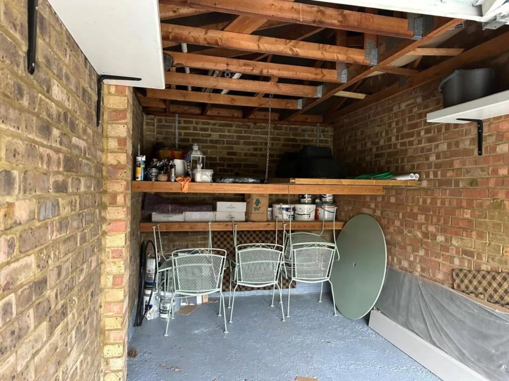 Property photo 2 of 3
