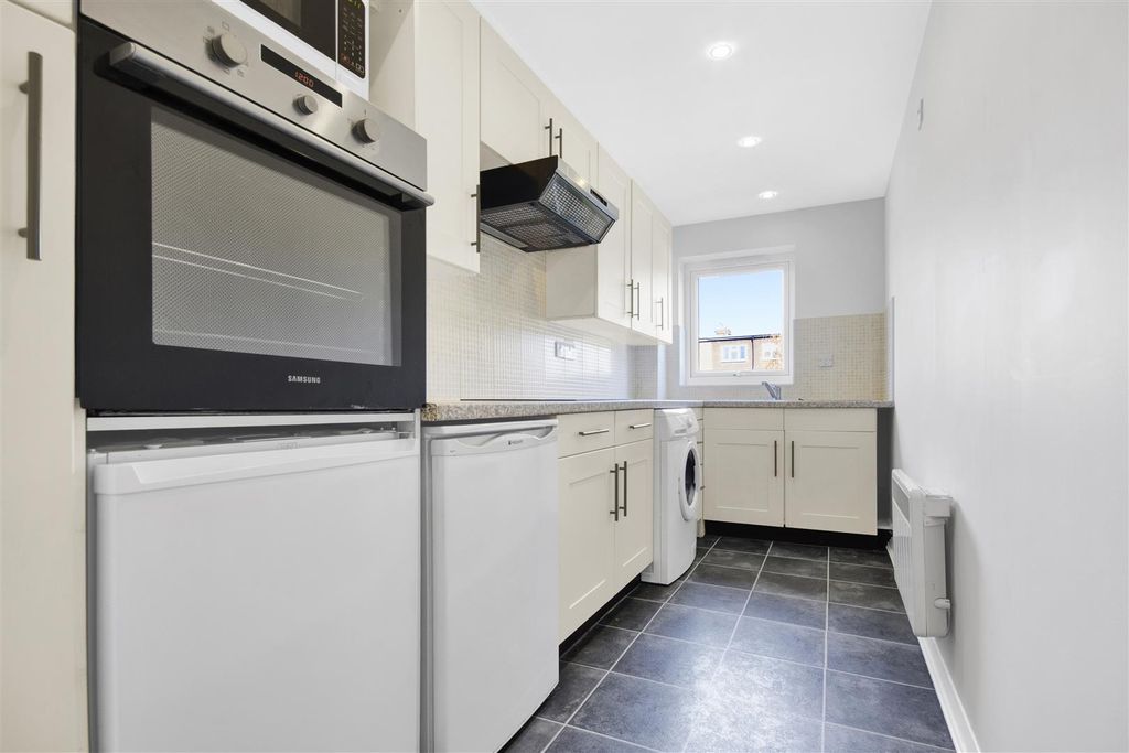 Property photo 2 of 12 4.Jpg