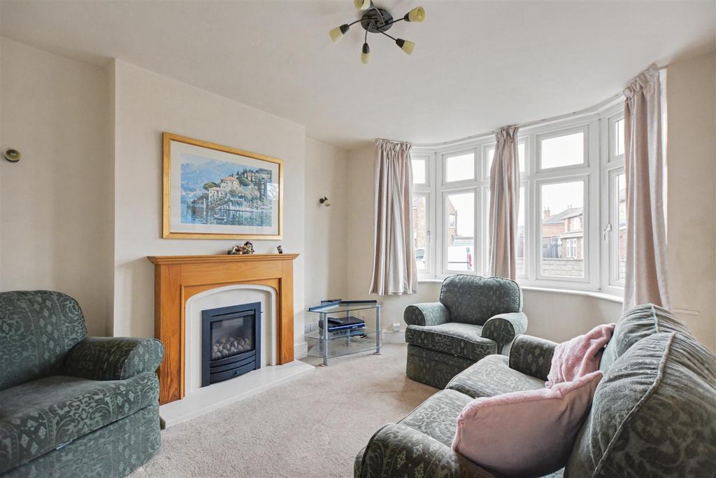 Property photo 3 of 21 Lounge_1.Jpeg