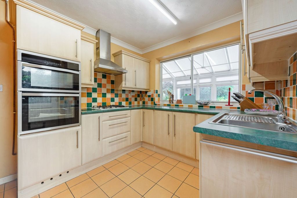 Property photo 2 of 22