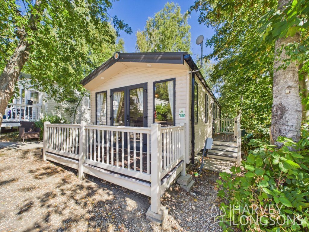 Property photo 1 of 17 Sunseeker Spirit Beauport Holiday Park Exterior Decking