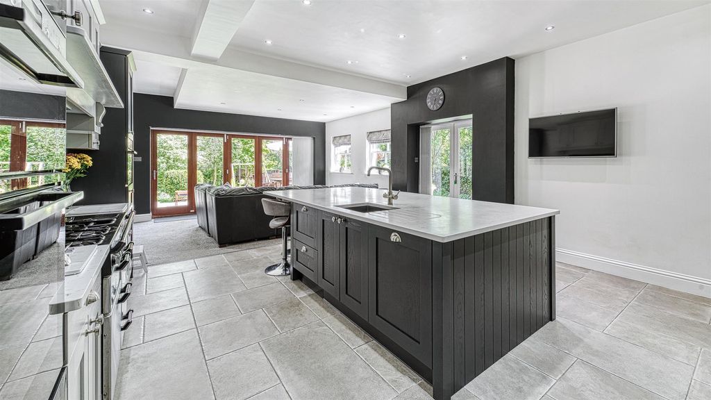 Additional image 9 of 5 bed detached house for saleStation Road, Mickleover, Derby DE3