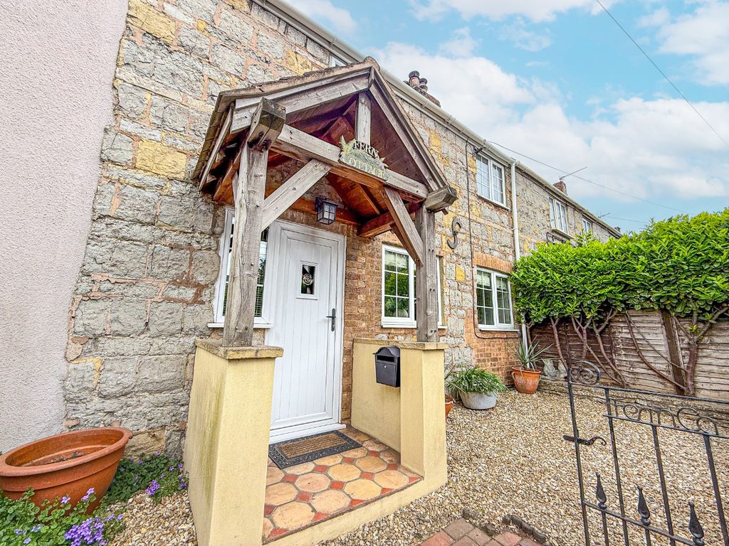 Property photo 1 of 21 4573924