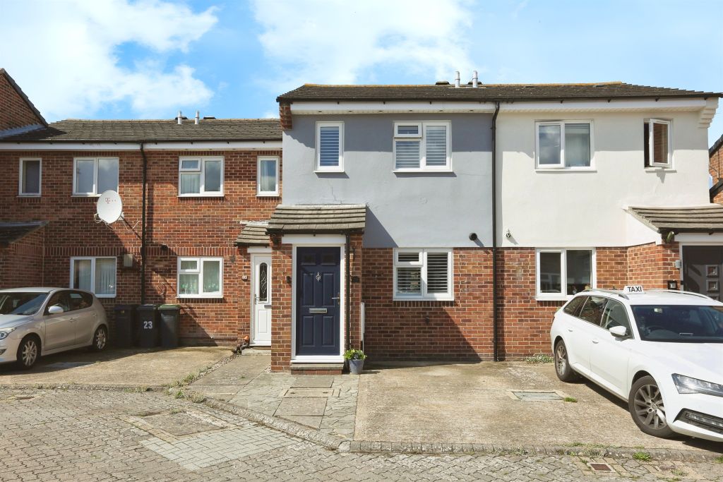 Property photo 1 of 12
