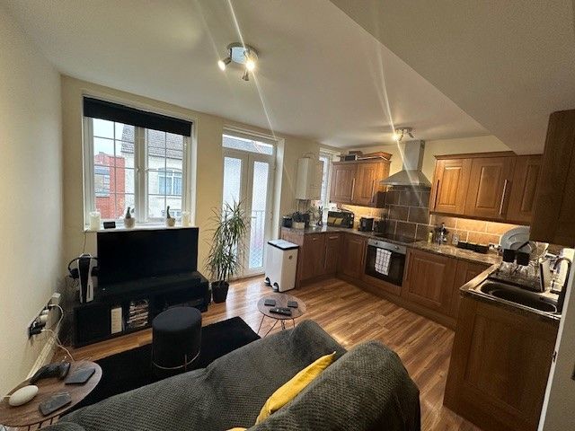 Property photo 2 of 4