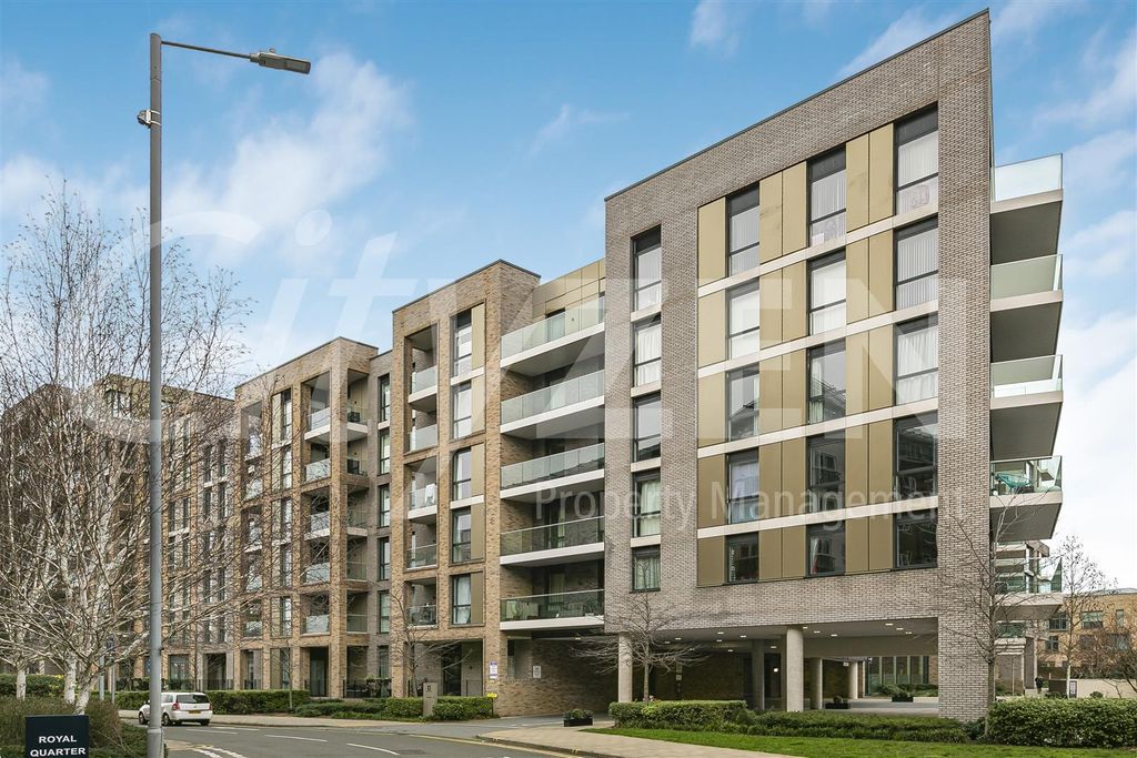 Property photo 1 of 21 Hamond Court