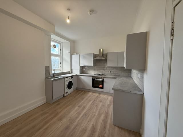 Property photo 2 of 14 Gallery