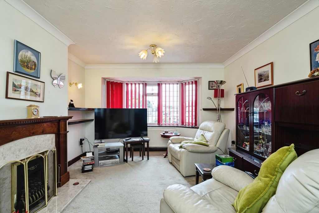 Property photo 2 of 12 Pbox-Img.Jpg