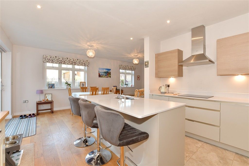 Property photo 3 of 23 Kitchen/Dining Room