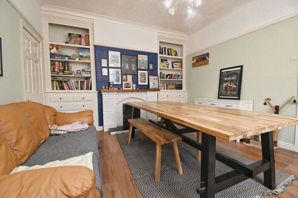 Property photo 3 of 16