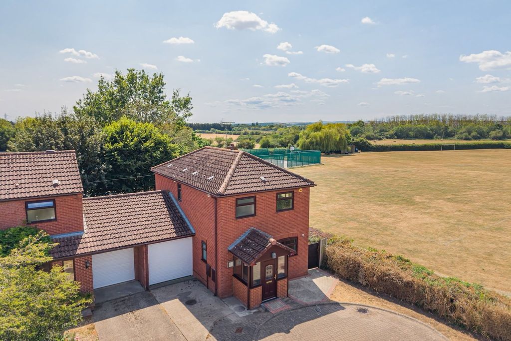 Property photo 1 of 18