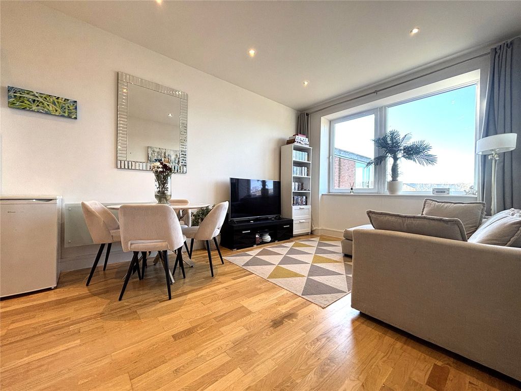 Property photo 2 of 7 Living Room