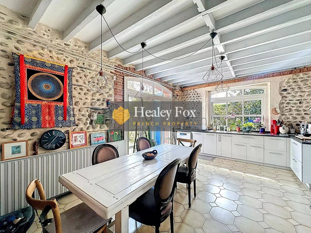 Property photo 3 of 12 5Ecc7B288d3ce2d2F54618050765c1B6